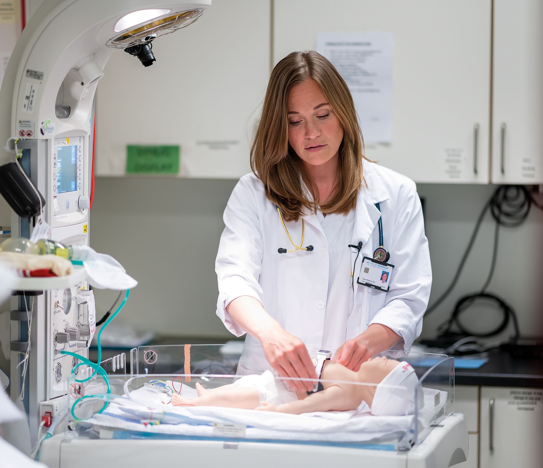 En person i hvit frakk