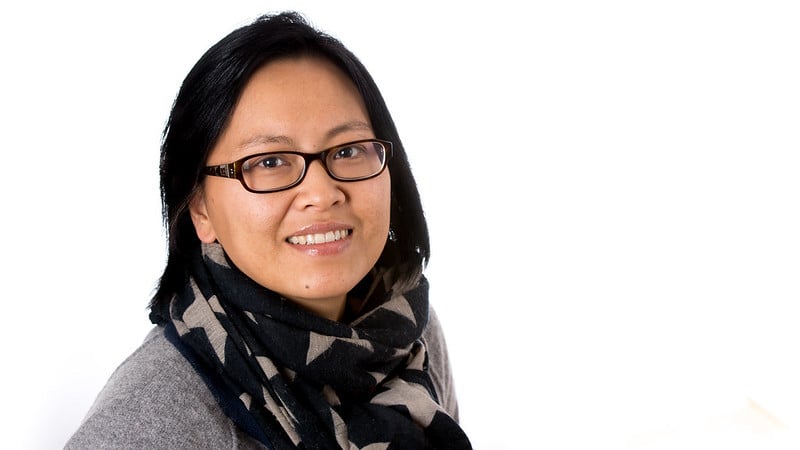 En person med briller