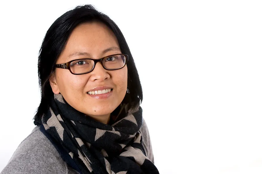 En person med briller