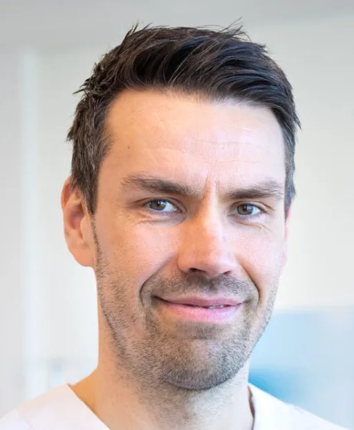 En mann med skjegg