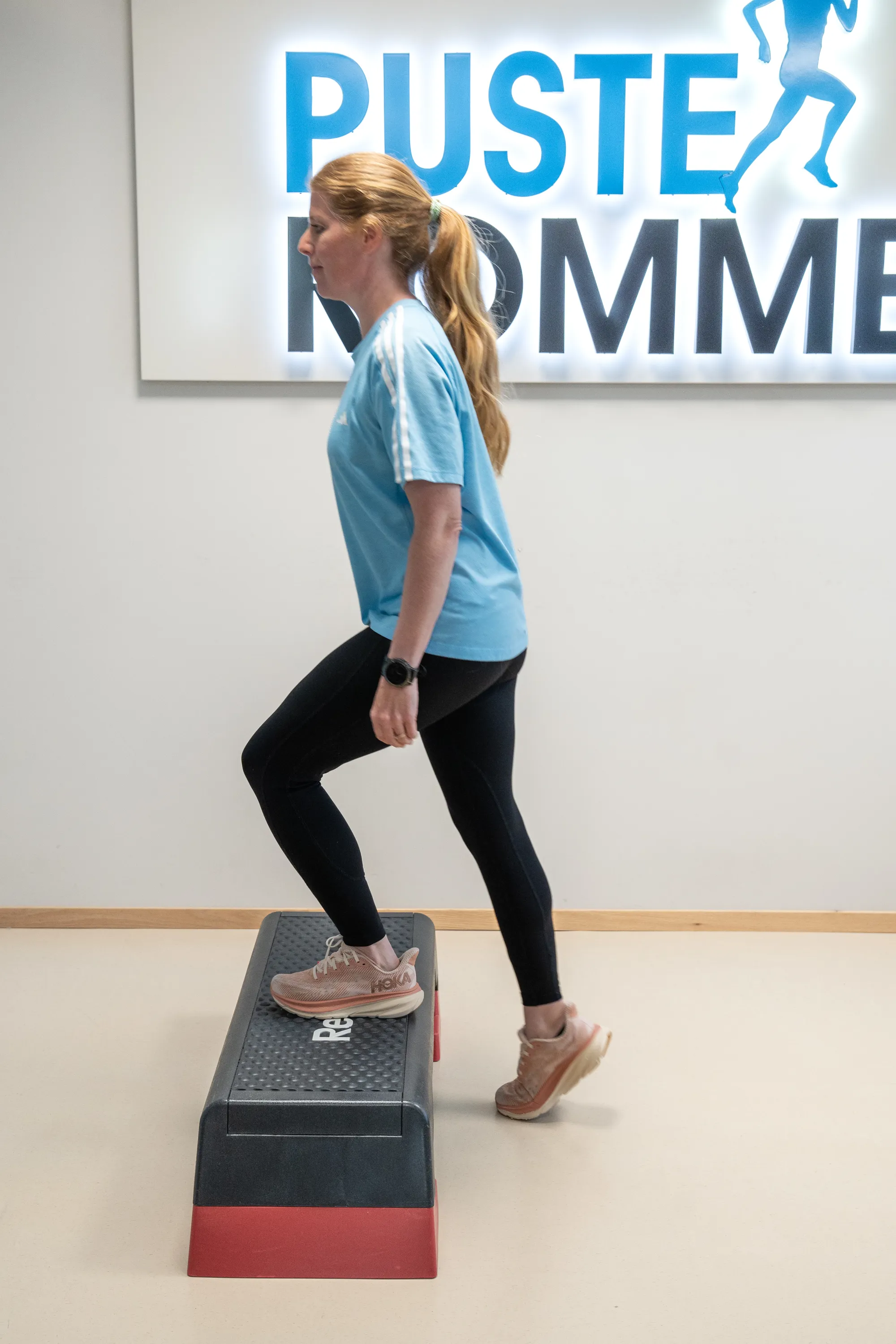 Kvinne som trener