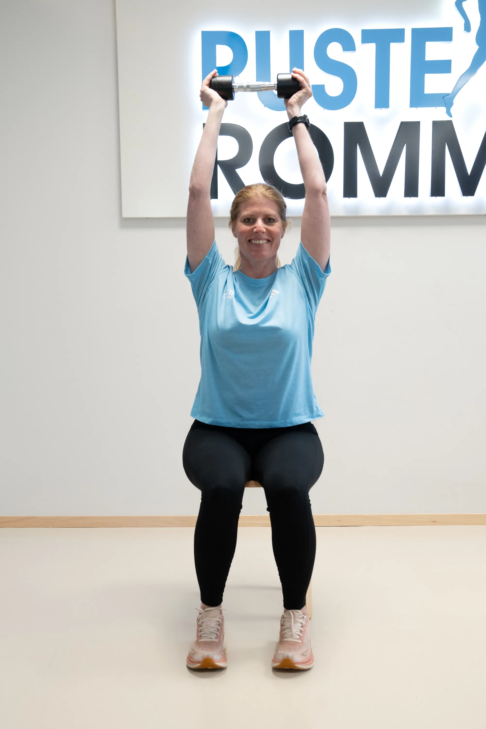 Kvinne som trener
