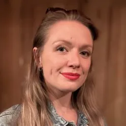 En person med langt hår