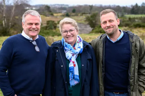 Bjørn M. Dahl, prosjektsjef Vest Betong, Inger Cathrine Bryne, administrerende direktør Stavanger universitetssjukehus og Lars Berland, daglig leder Vest Betong