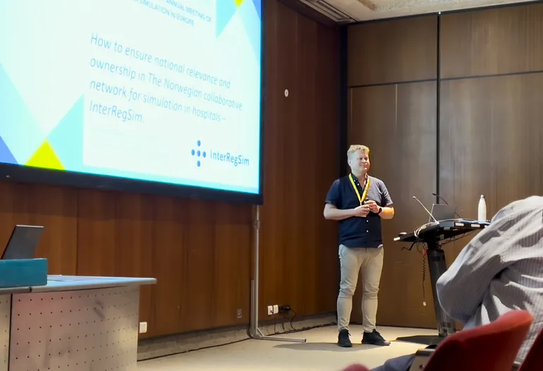 Pål Andre Hegland presenterer