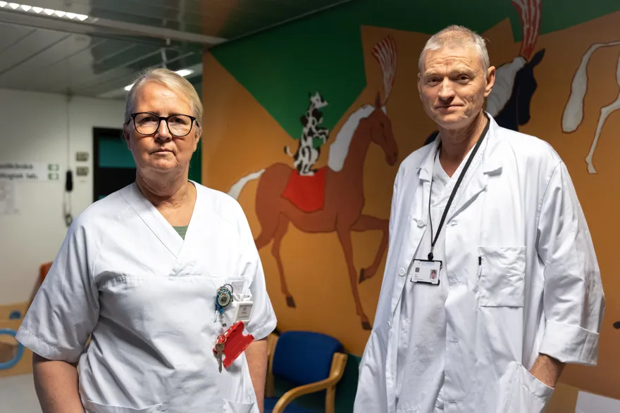 Avdelingssjef Berit Kyllevik og overlege Knut Øymar.