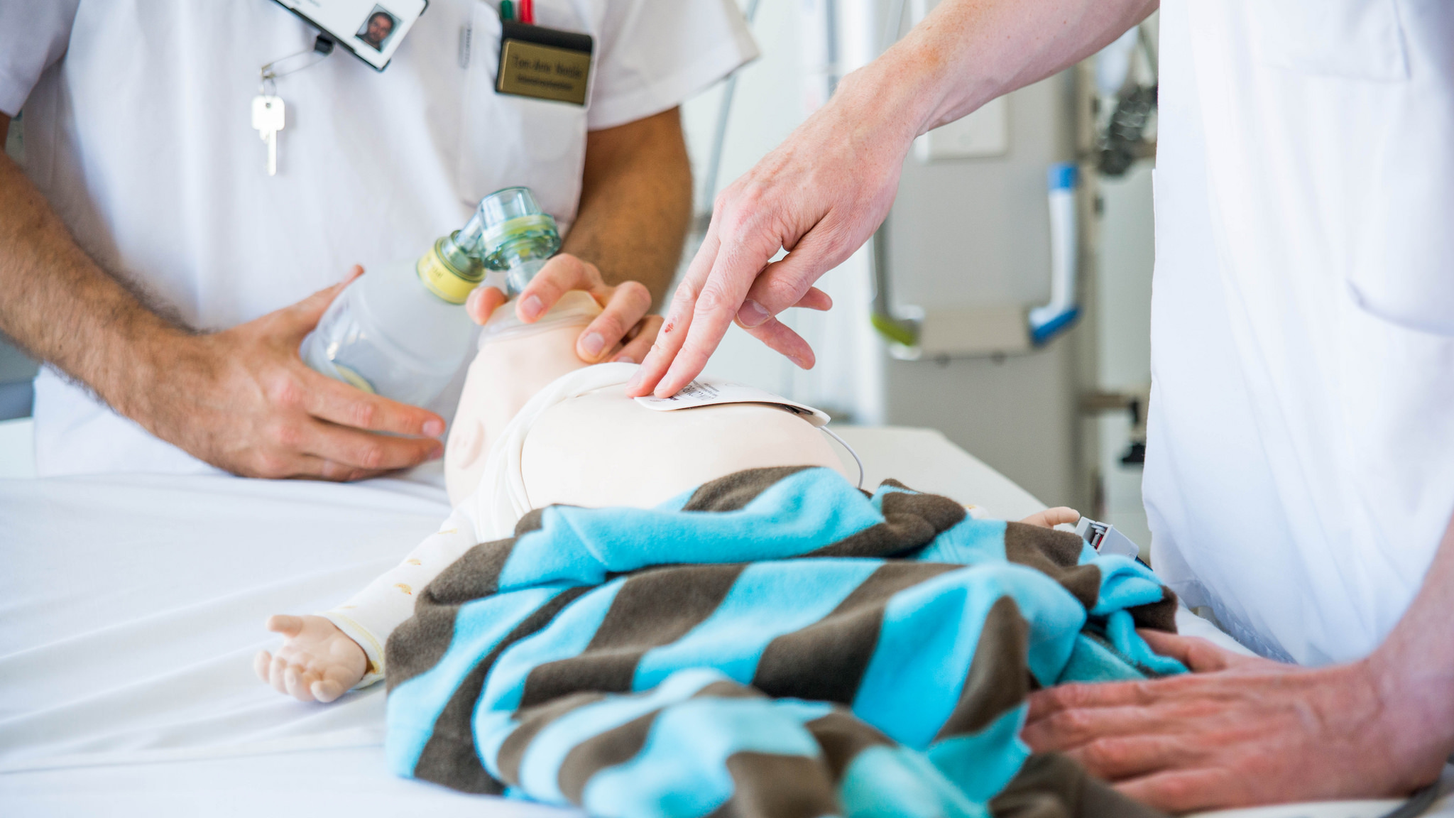 En person som får en injeksjon