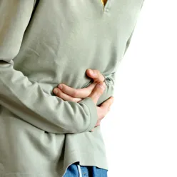 En person som holder hånden ut