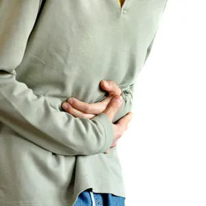 En person som holder hånden ut