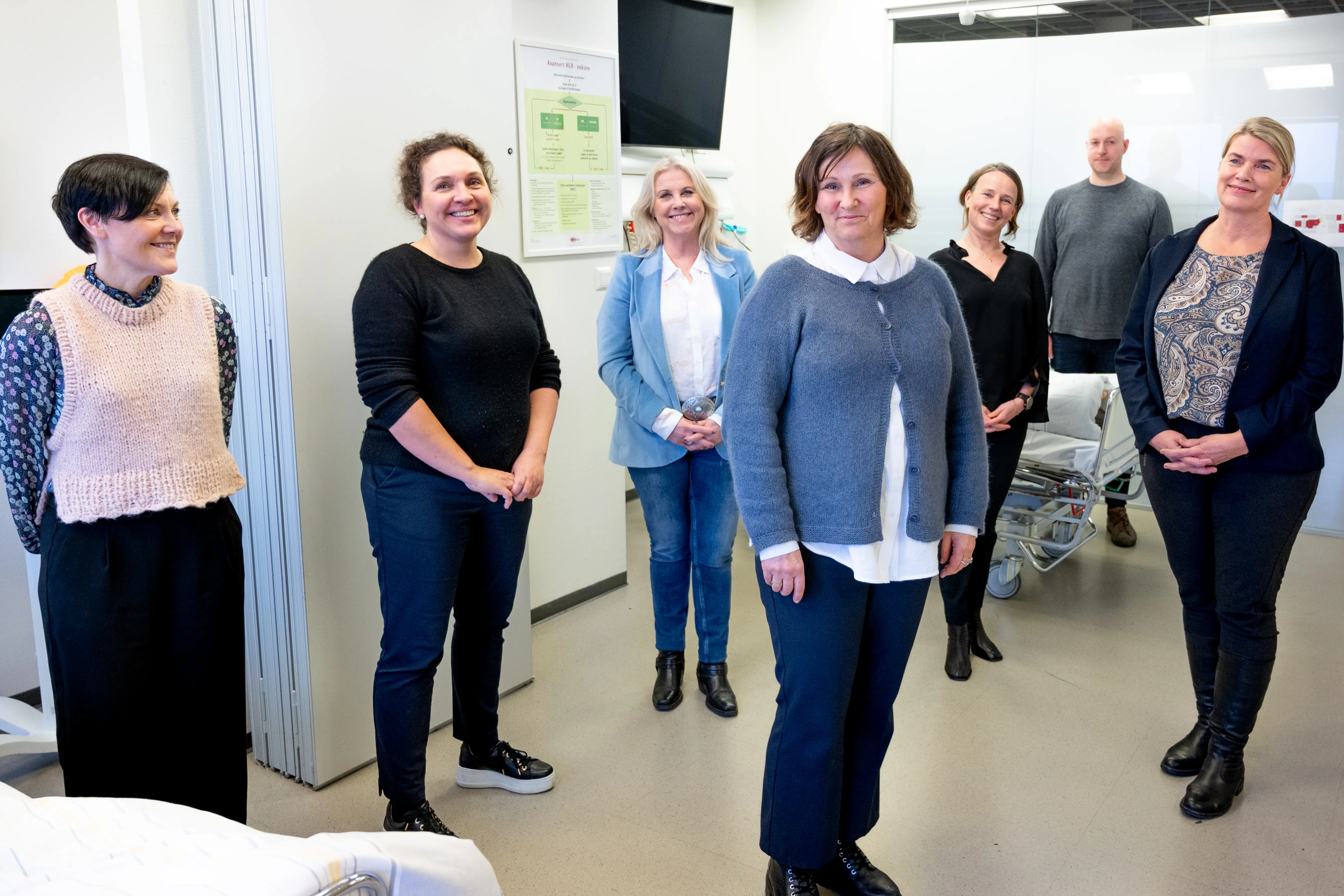Representanter fra Helse Nord, Helse Midt, Helse Vest og Helse Sør-Øst er klare for å starte samarbeidet om simuleringstrening